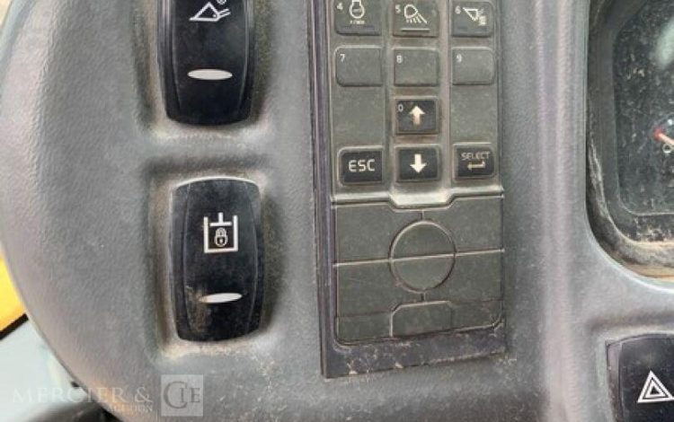 VOLVO L30G  H225G005