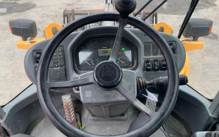 VOLVO L30G  H225G005
