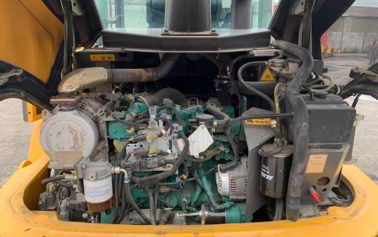 VOLVO L30G  H225G005