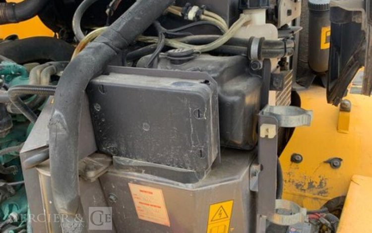 VOLVO L30G  H225G005
