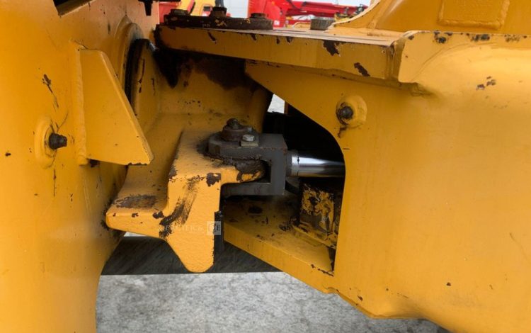 VOLVO L30G  H225G005