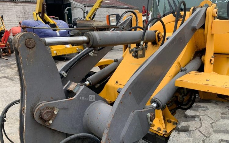 VOLVO L30G  H225G005