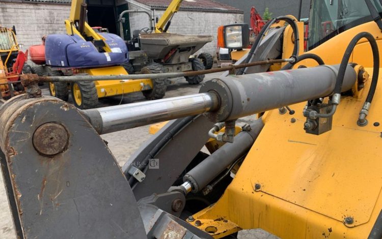 VOLVO L30G  H225G005
