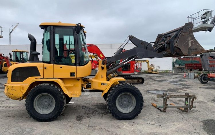 VOLVO L30G  H225G005