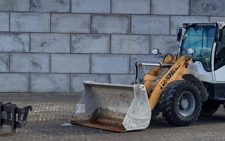 LIEBHERR L506C  040449