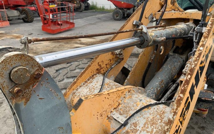 LIEBHERR L506C  B040449