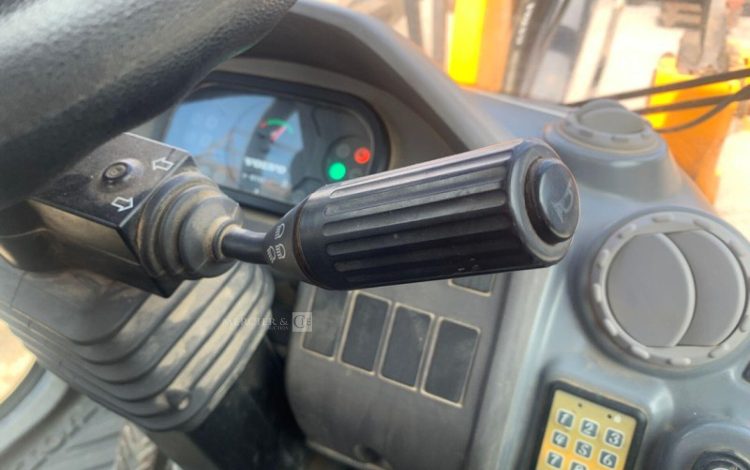 VOLVO L25F  KUB010556