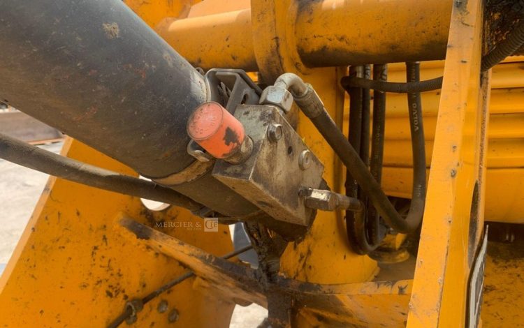 VOLVO L25F  KUB010556