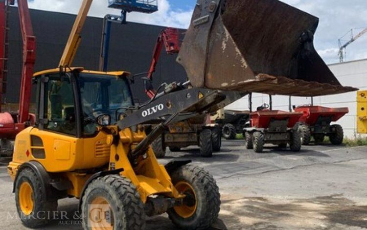 VOLVO L25F  KUB010556