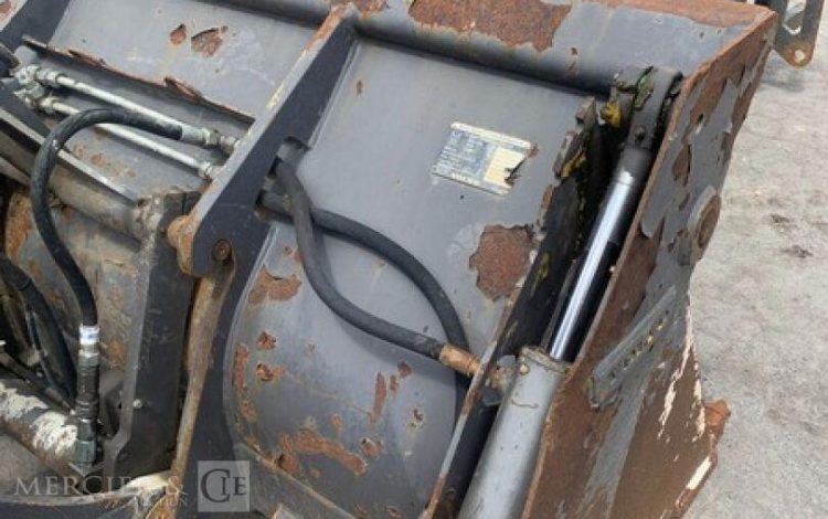 VOLVO L25F  KUB010556