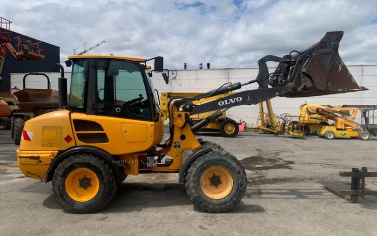 VOLVO L25F  KUB010556