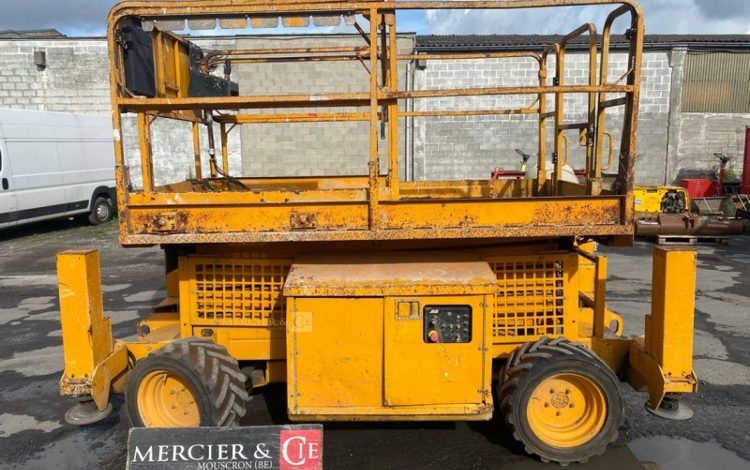 JLG PLATEFORME CISEAUX DIESEL  3255