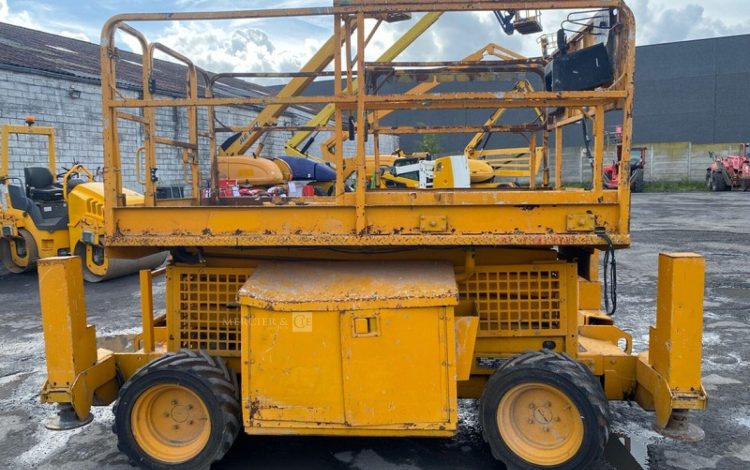 JLG PLATEFORME CISEAUX DIESEL  3255