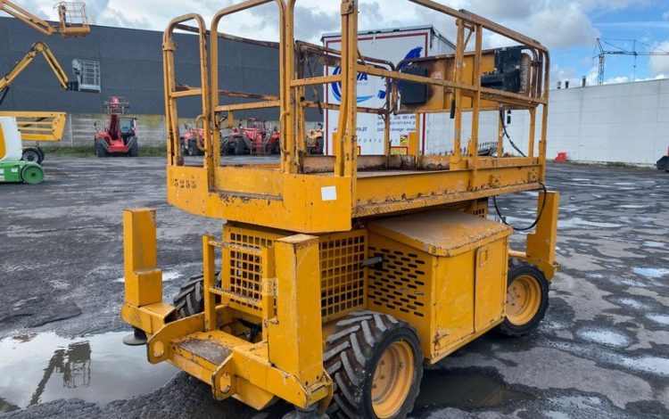 JLG PLATEFORME CISEAUX DIESEL  3255
