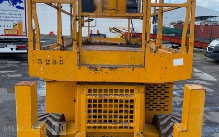 JLG PLATEFORME CISEAUX DIESEL  3255