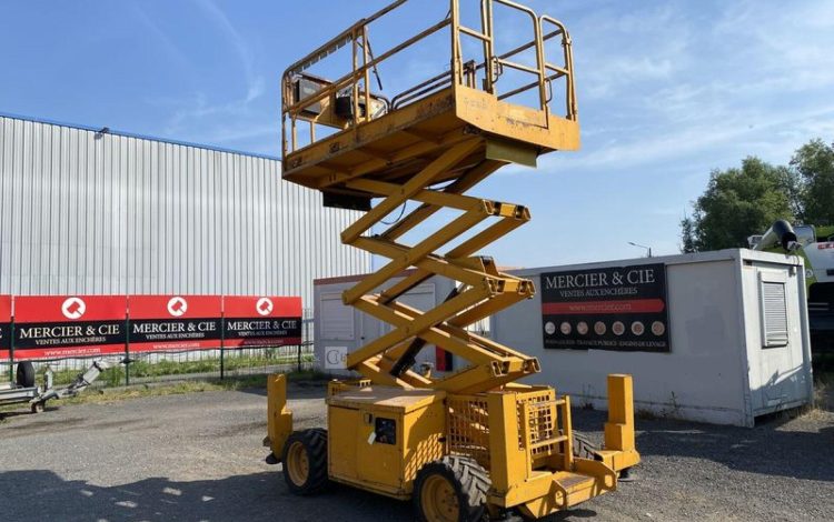 JLG PLATEFORME CISEAUX DIESEL  3255