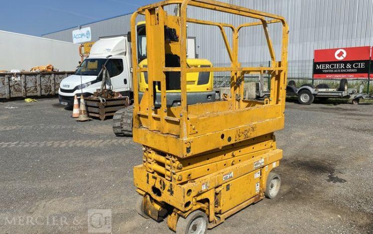 PLATEFORME CISEAUX ELECTRIQUE  1794