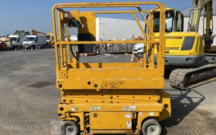 PLATEFORME CISEAUX ELECTRIQUE  1794