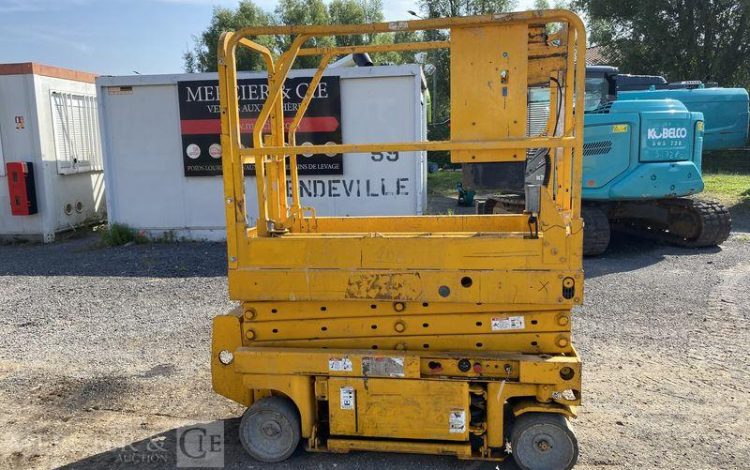 PLATEFORME CISEAUX ELECTRIQUE  1794