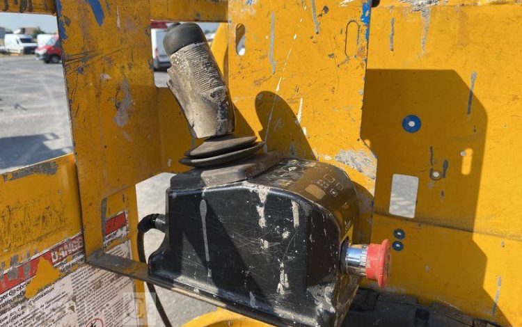 PLATEFORME CISEAUX ELECTRIQUE  1794