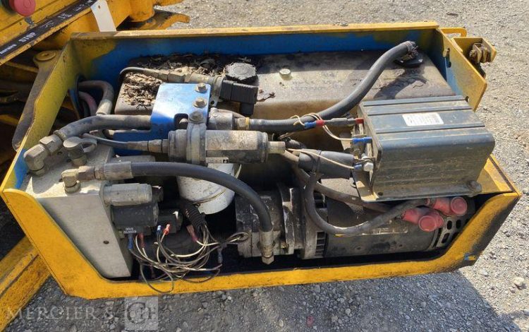 PLATEFORME CISEAUX ELECTRIQUE  1794