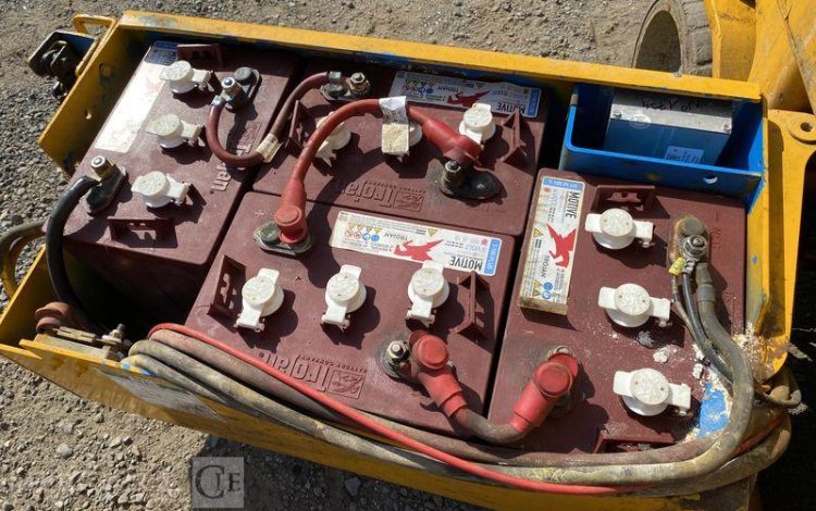 PLATEFORME CISEAUX ELECTRIQUE  1794