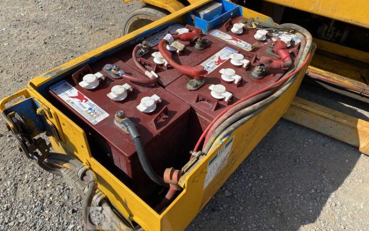 PLATEFORME CISEAUX ELECTRIQUE  1794