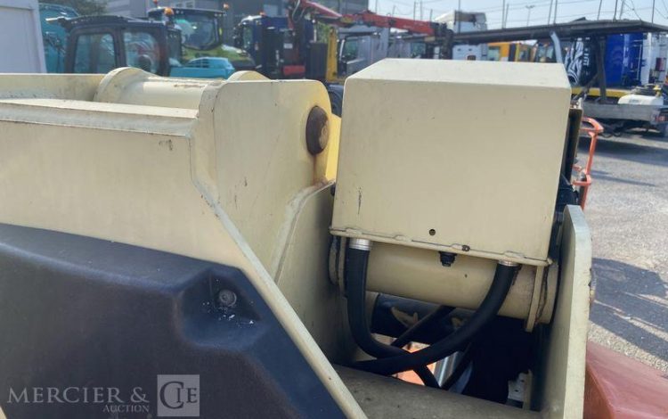 JLG NACELLE ARTICULEE ELECTRIQUE  2162