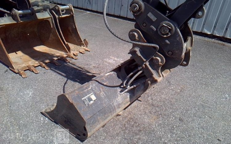VOLVO MINI PELLE – AN2024  219695