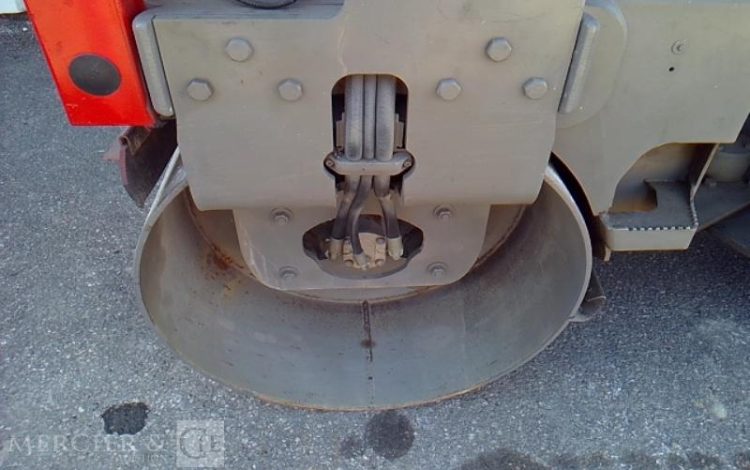 AMMANN ROULEAU TANDEM AV23-2 – 2,5T- 2333H – AN2010  24102093