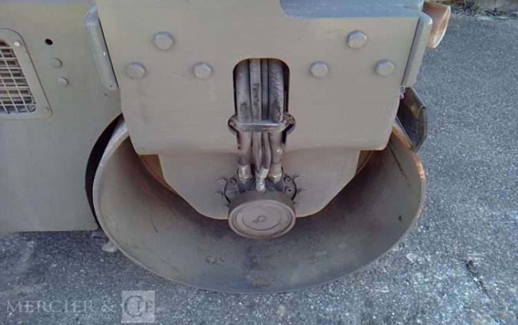 AMMANN ROULEAU TANDEM AV23-2 – 2,5T- 2333H – AN2010  24102093