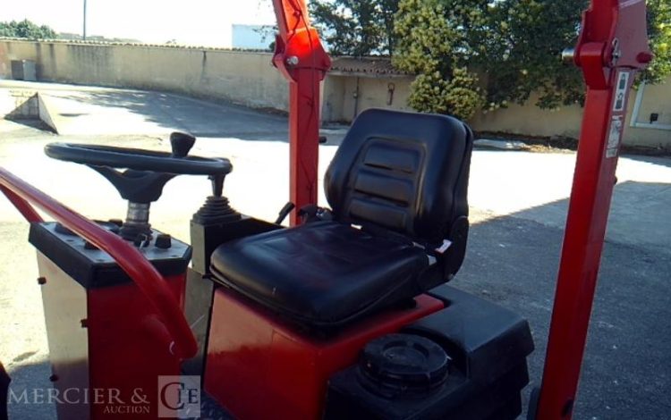 AMMANN ROULEAU TANDEM AV23-2 – 2,5T- 2333H – AN2010  24102093