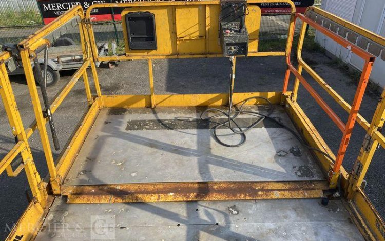 JLG PLATEFORME CISEAUX  2591