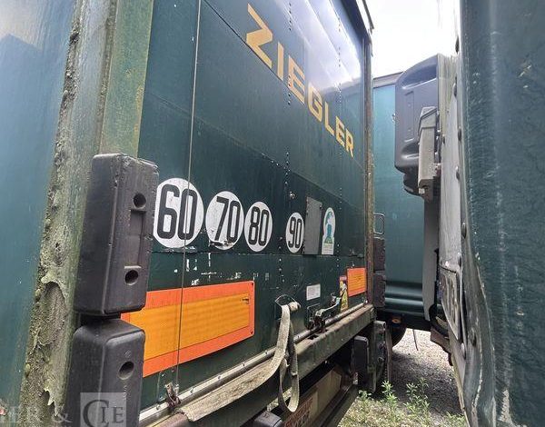 GENERAL_TRAILERS SREM GENERALTRAILERS FOURGON 27T RIDEAUX FIT VERT 285TR79