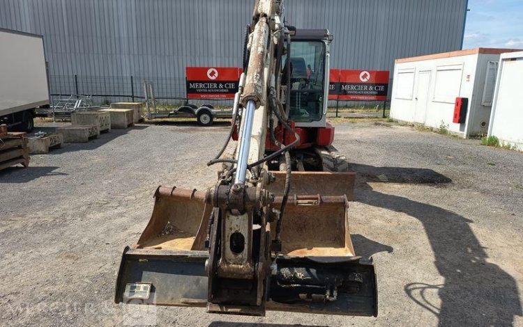 TAKEUCHI MINI PELLE SUR CHENNILLES TB 153 FR – 5,725 TONNES – 2139 HEURES- ANNEE 2020  303900