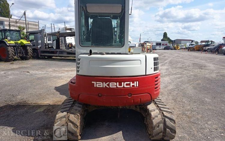 TAKEUCHI MINI PELLE SUR CHENNILLES TB 153 FR – 5,725 TONNES – 2139 HEURES- ANNEE 2020  303900