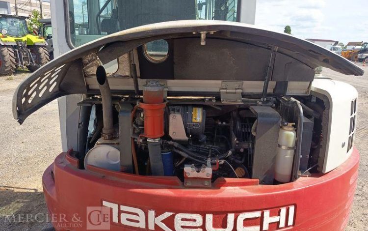 TAKEUCHI MINI PELLE SUR CHENNILLES TB 153 FR – 5,725 TONNES – 2139 HEURES- ANNEE 2020  303900