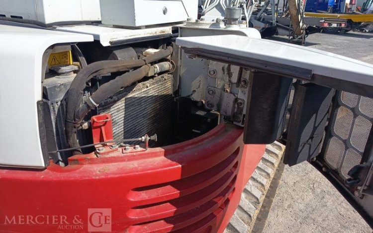 TAKEUCHI MINI PELLE SUR CHENNILLES TB 153 FR – 5,725 TONNES – 2139 HEURES- ANNEE 2020  303900