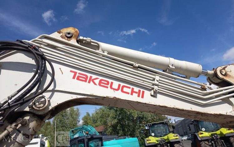 TAKEUCHI MINI PELLE SUR CHENNILLES TB 153 FR – 5,725 TONNES – 2139 HEURES- ANNEE 2020  303900