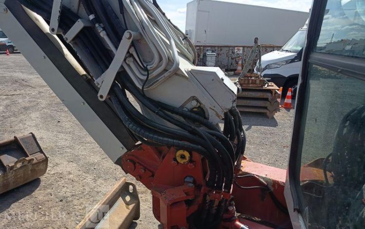 TAKEUCHI MINI PELLE SUR CHENNILLES TB 153 FR – 5,725 TONNES – 2139 HEURES- ANNEE 2020  303900