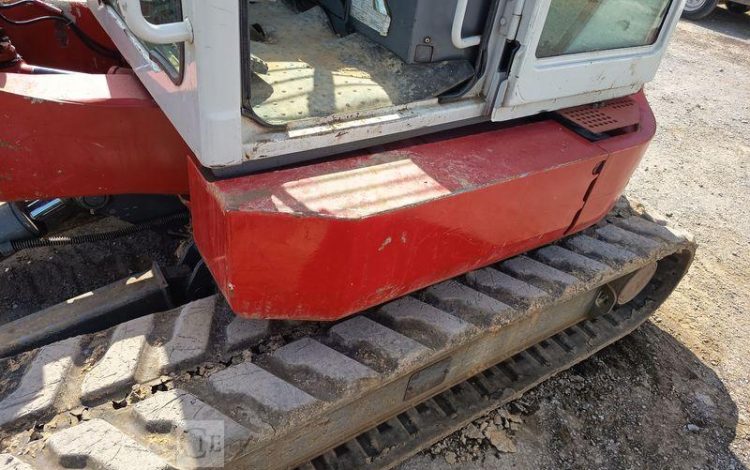TAKEUCHI MINI PELLE SUR CHENNILLES TB 153 FR – 5,725 TONNES – 2139 HEURES- ANNEE 2020  303900