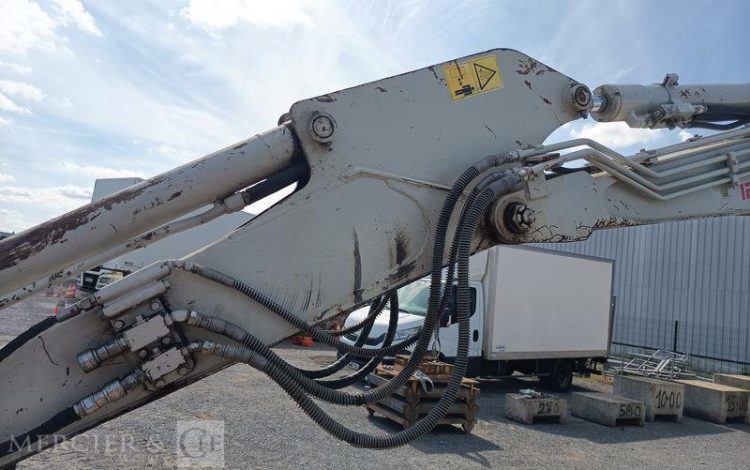 TAKEUCHI MINI PELLE SUR CHENNILLES TB 153 FR – 5,725 TONNES – 2139 HEURES- ANNEE 2020  303900