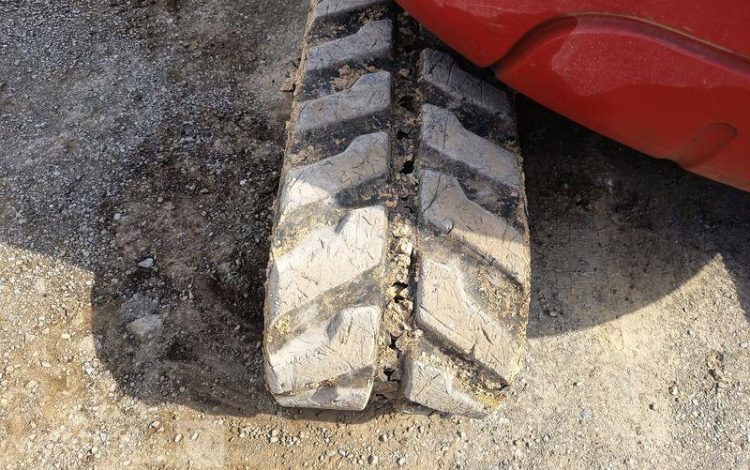 TAKEUCHI MINI PELLE SUR CHENNILLES TB 153 FR – 5,725 TONNES – 2139 HEURES- ANNEE 2020  303900