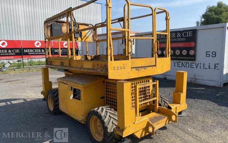 JLG PLATEFORME CISEAUX DIESEL  3255