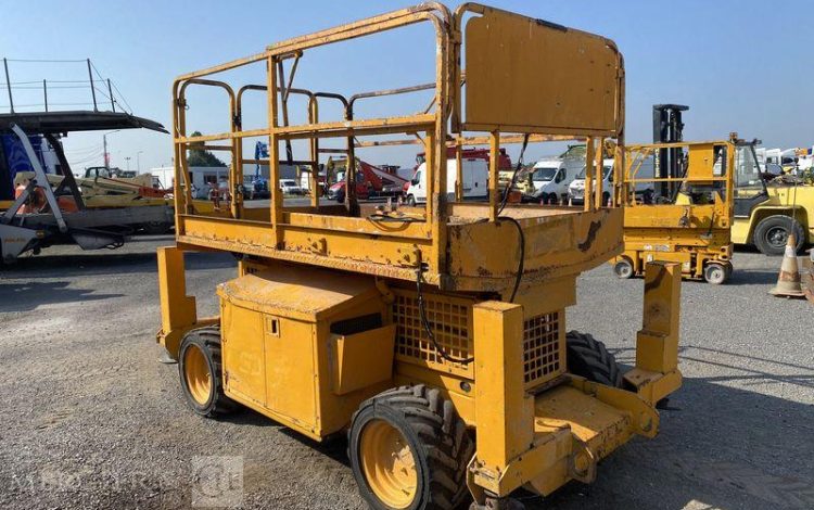 JLG PLATEFORME CISEAUX DIESEL  3255