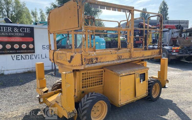 JLG PLATEFORME CISEAUX DIESEL  3255