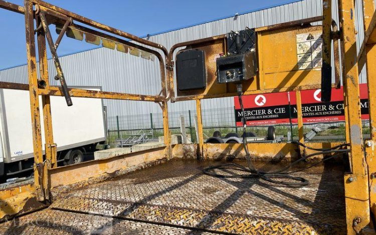 JLG PLATEFORME CISEAUX DIESEL  3255