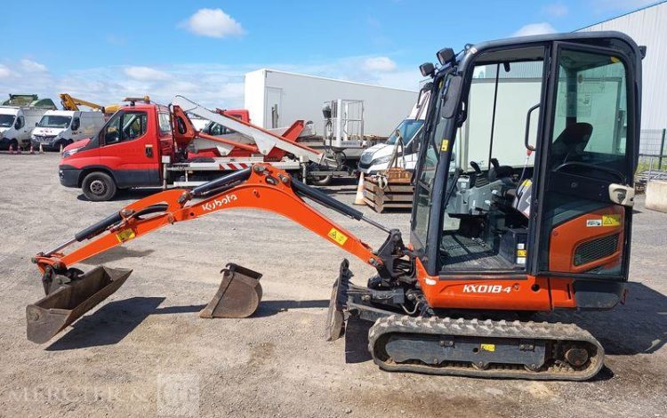KUBOTA MINI PELLE KX018-4  – 1,8 TONNE – DIESEL – 984 HEURES – ANNEE 2020  71 196