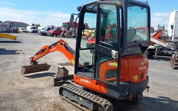 KUBOTA MINI PELLE KX018-4  – 1,8 TONNE – DIESEL – 984 HEURES – ANNEE 2020  71 196