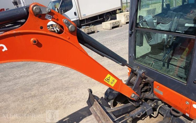 KUBOTA MINI PELLE KX018-4  – 1,8 TONNE – DIESEL – 984 HEURES – ANNEE 2020  71 196